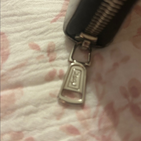 Yves Saint Laurent Leather Continental Wallet - Picture 4 of 13